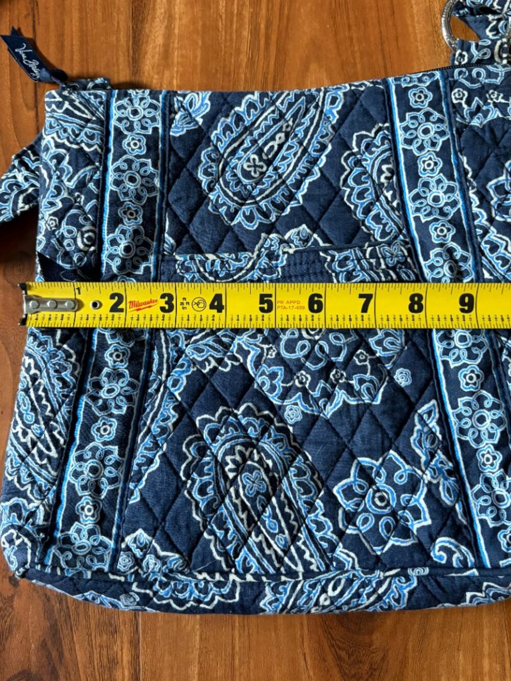 Retired Vera Bradley blue bandana hipster crossbody bag purse - Picture 8 of 9